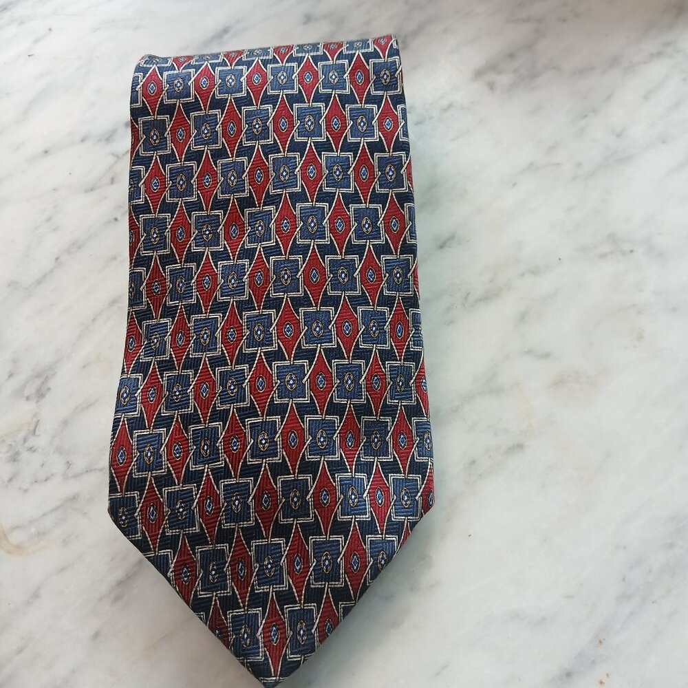 Geffery Beene New York Classic Red/Blue Silk Necktie (0163)